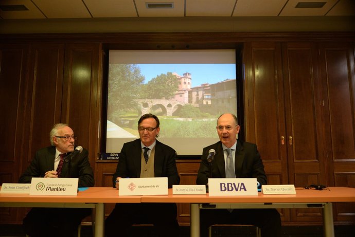 Joan Contikoch, Josep Maria Vila d'Abadal y Xavier Queralt en rueda de prensa