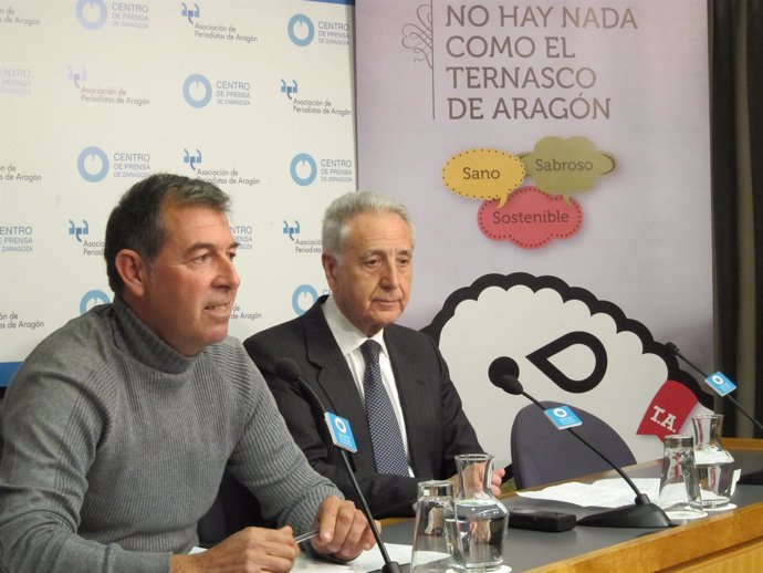 Presidente de Ternasco de Aragón, Juan Carlos Brun, y consejero Lobón