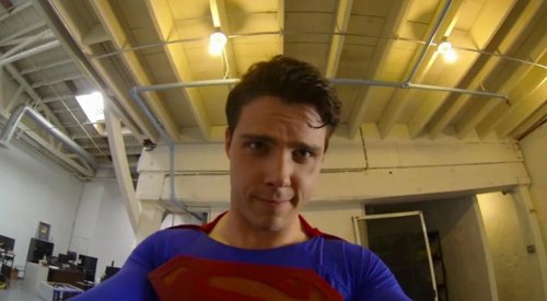 Superman con una GoPro, corto