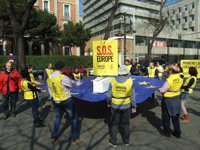 Amnistía Internacional protesta frente al Ministerio de Interior para que proteja a las personas antes que las fronteras