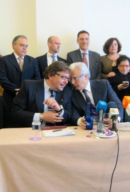 El exjuez de la Audiencia Nacional Baltasar Garzón, a la derecha