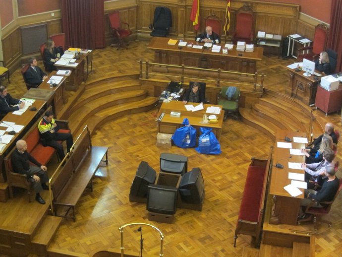 Juicio por el triple crimen de calle Sardenya, en la Audiencia de Barcelona