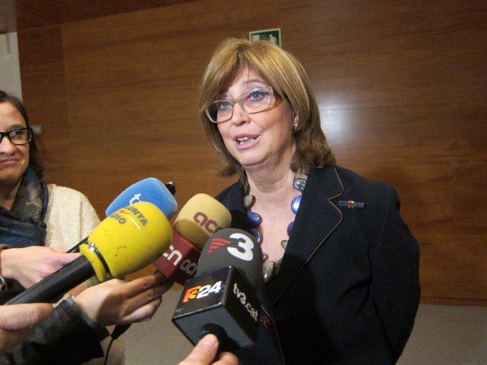 La consellera de Enseñanza de la Generalitat, Irene Rigau (ARCHIVO)