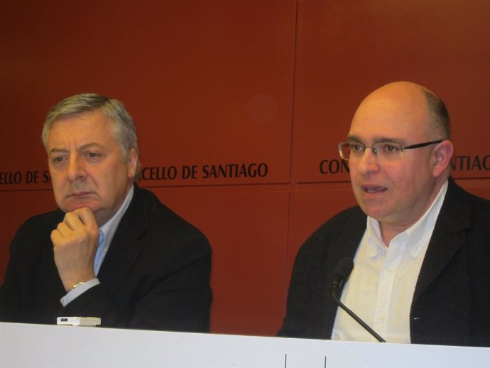 PSOE.- El diputado José Blanco y el portavoz en Santiago, Paco Reyes
