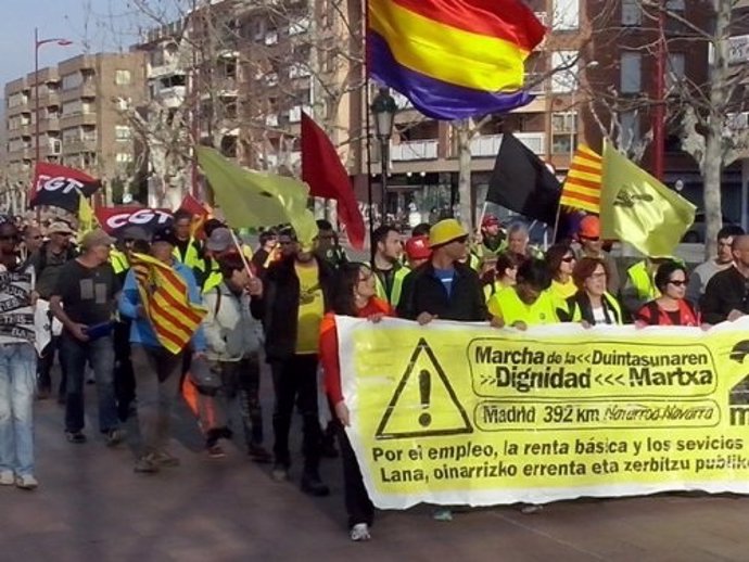 Una 'Marcha por la dignidad' a su llegada a Calatayud (Zaragoza) hace uno días