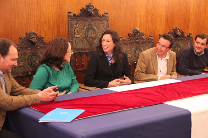 La secretaria general del PP-A, Dolores López, en Minas de Riotinto (Huelva).