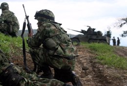 El ejército colombiano en plena operación de combate