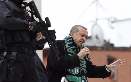 El primer ministro turco Erdogan, durante un mitin electoral.