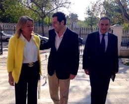 Juan Manuel Moreno, ÁNgeles Muñoz y Elías Bendodo