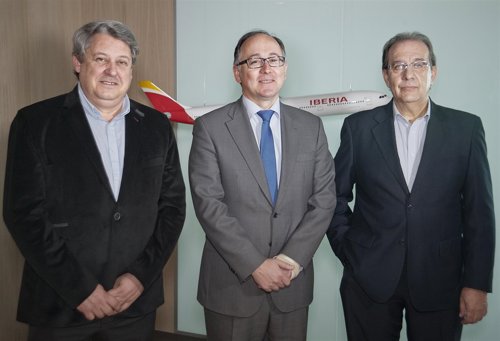 Iberia logra un acuerdo con CC.OO y UGT para personal de tierra