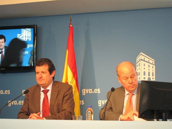 Císcar y Buch en la rueda de prensa del pleno del Consell