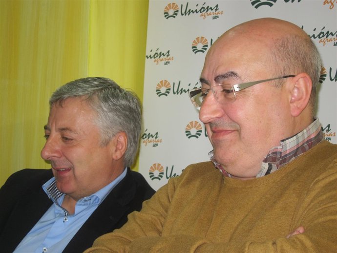 El diputado del PSOE José Blanco y el secretario xeral de UU.AA., Roberto García