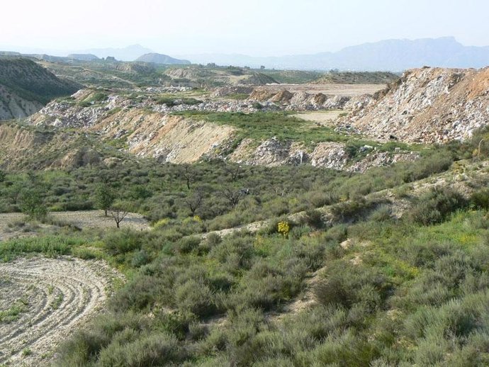 Un Vertedero De Murcia