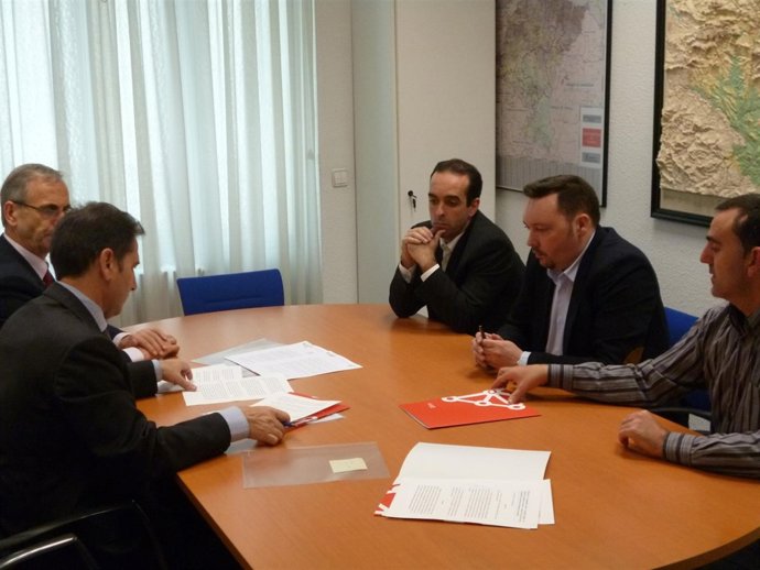 La Escuela de Seguridad y el Sindicato de Policía Foral colaborarán en formación