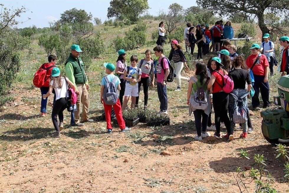 Grupo de jóvenes en 'Huerto Ramírez'. 