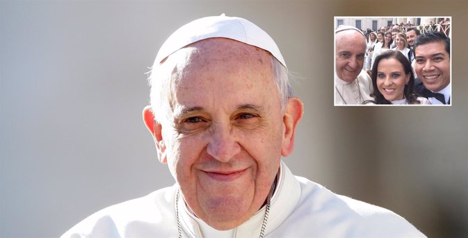 El papa Francisco se apunta a la moda selfie