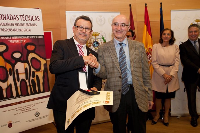 Los Graduados Sociales consiguen 3 premios 'PREVER'