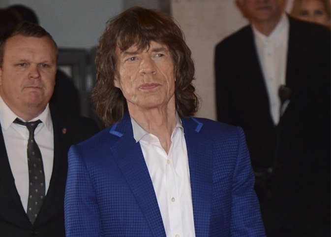 Mick Jagger prepara el funeral de su mujer y suspende gira 