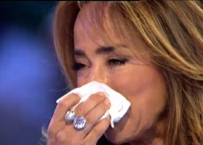 María Patiño llora emocionada tras la sorpresa de Jorge Javier