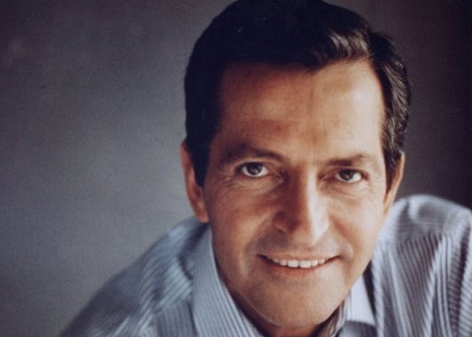 Twitter se colapsa por la grandeza histórica de Adolfo Suárez