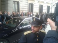 El Rey muestra su "gran pena" tras visitar la capilla ardiente