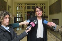 El Parlament convoca un minuto de silencio en el Pleno de este martes por la muerte de Suárez