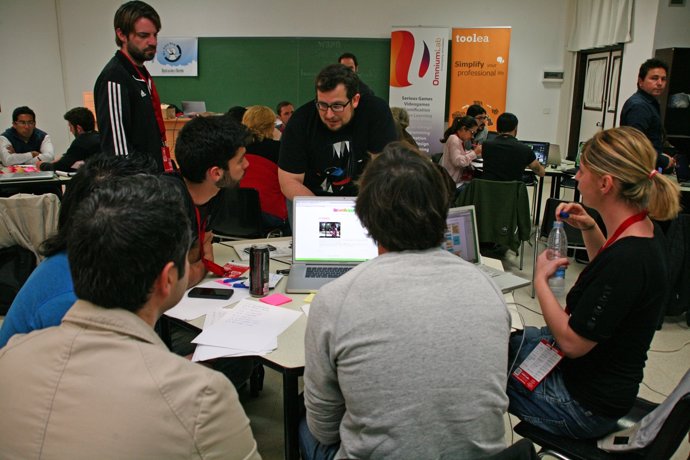 Grupos participantes en el 'Startup Weekend Cádiz'