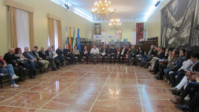 Reunión de la Plataforma en defensa del tren en Huelva.