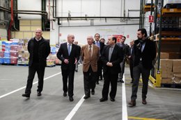 Bono visita la plataforma logística de Simply en Villanueva.