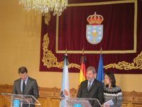 El comisario de Política Regional traslada sus condolencias por la muerte del expresidente, "un gran europeo"