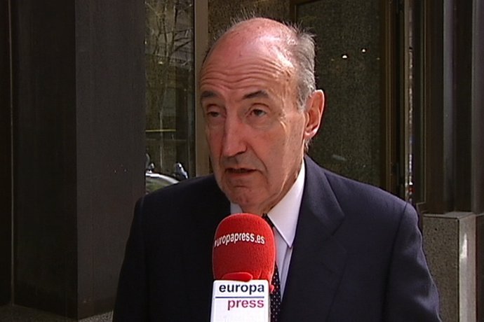 Roca destaca la "valentía" y el "coraje" de Suárez