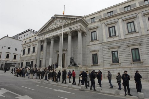 Colas en el Congreso para despedir a Adolfo Suárez