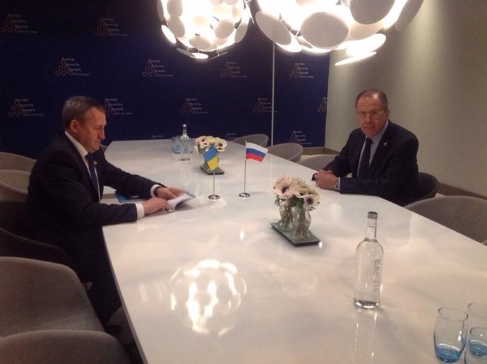 Reunión de los ministros de Exteriores de Rusia y Ucrania en La Haya