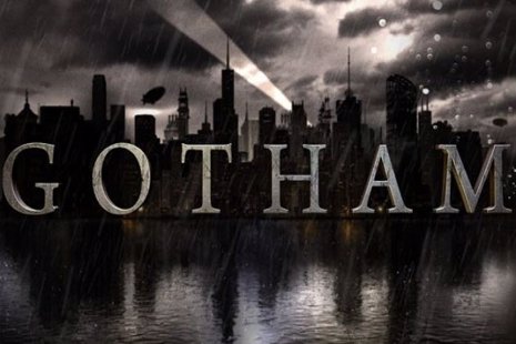 Gotham: Sean Pertwee es Alfred Pennyworth en la nueva imagen oficial