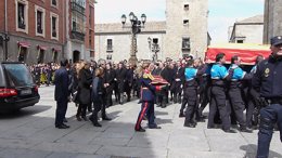 El féretro de Suárez llega a la Catedral de Ávila