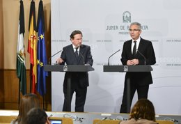 Emilio de Llera y Miguel ángel Vázquez en rueda de prensa