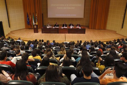 La Facultad De Ciencias Empresariales De La Upo Presenta Sus Grados A 400 Estudiantes De Bachillerato