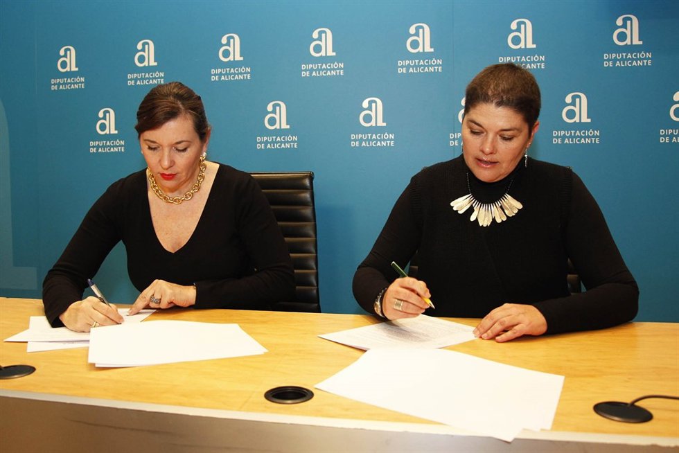 Mercedes Alonso y Rosa Escandell