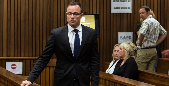 Desvelan los sms de Reeva Steenkamp a Oscar Pistorius