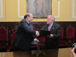 Alcalde de Oviedo, Agustín I. Caunedo y presidente de Aspace, Rafael Pedregal