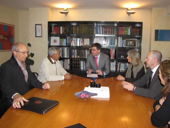 Sansaloni se reúne con el ministro saharaui