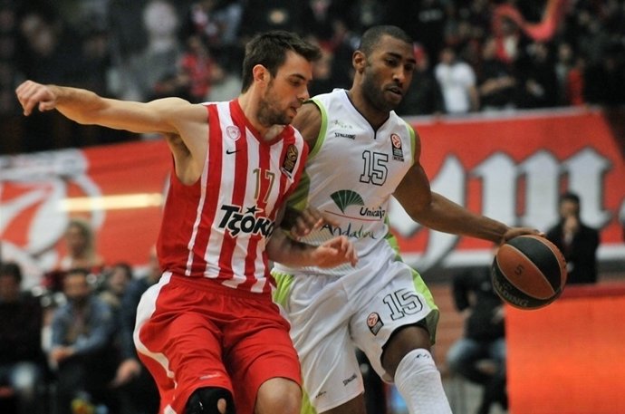 Unicaja se estrella ante Olympiacos