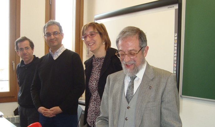 Sacristán (d), en el campus de Segovia