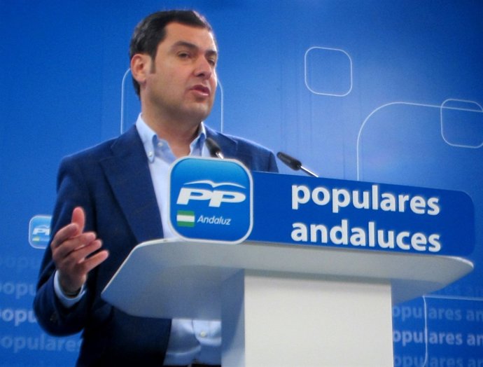 Juan Manuel Moreno en rueda de prensa en el PP-A