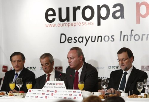 Fabra y Rajoy en el Desayuno de Europa Press