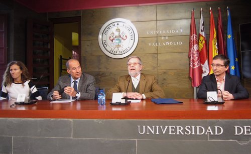 El actual rector de la UVA, Marcos Sacristán, presenta su candidatura a la UVA