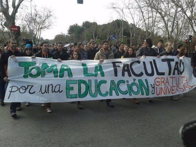 Marcha de estudiantes en Ciudad Universitaria