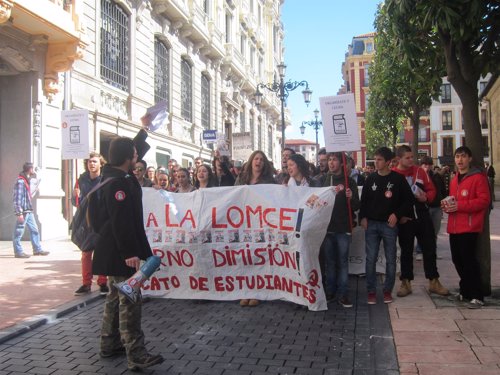 Movilización estudiantes Oviedo.