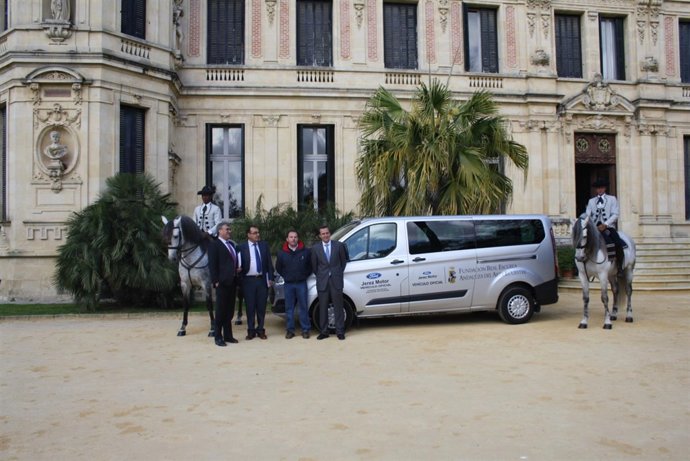 Nuevo vehículo de la Fundación Real Escuela Andaluza de Arte Ecuestre