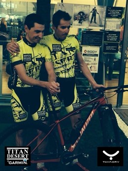 Manuel Beltrán y José Luis Carrasco disputan la Titan con el Team Taymory